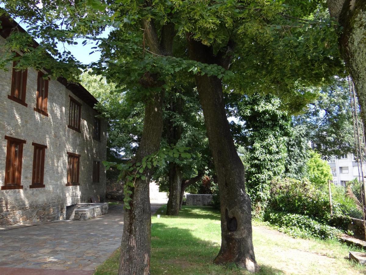 Albergue Francisco Giner De Los Rios Villablino Eksteriør bilde