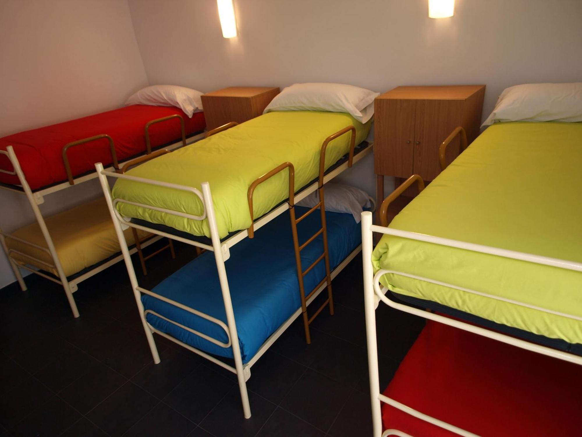Albergue Francisco Giner De Los Rios Villablino Eksteriør bilde
